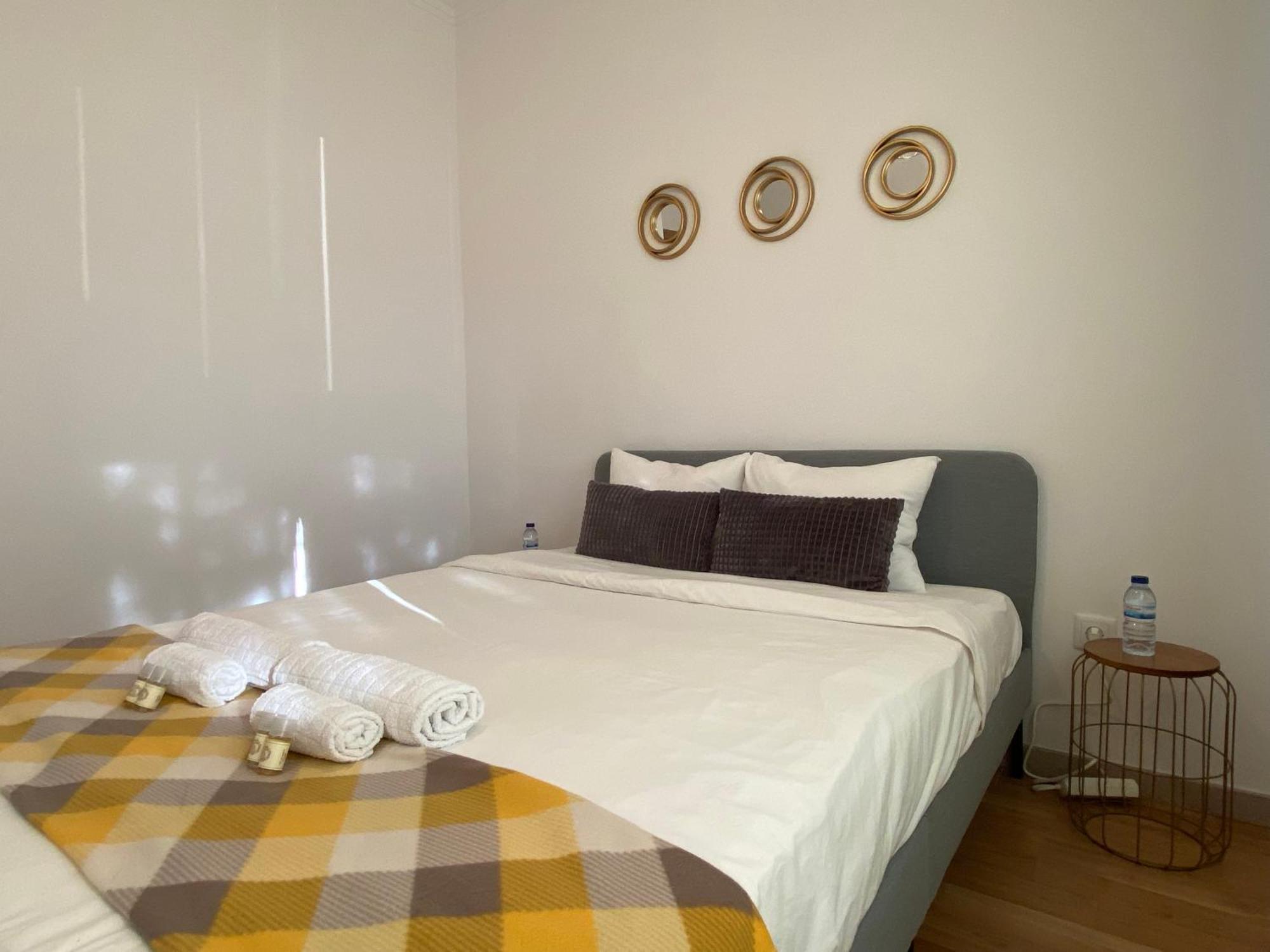 Almada Central Apartment Екстер'єр фото