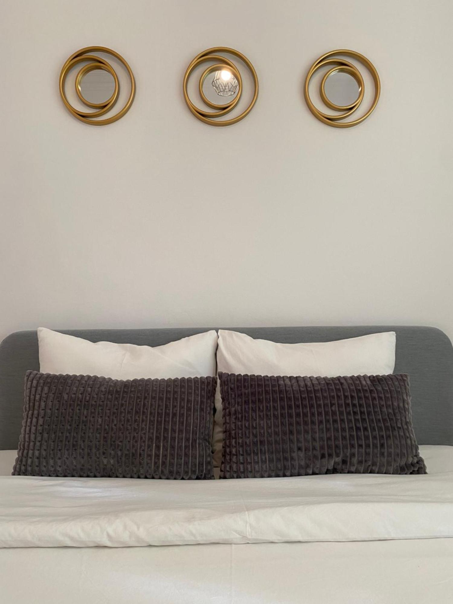 Almada Central Apartment Екстер'єр фото