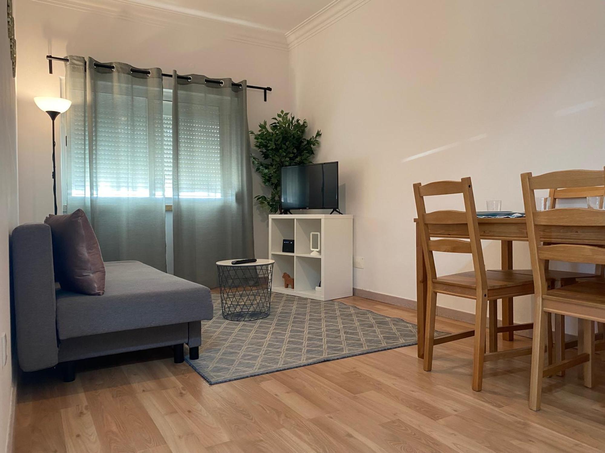 Almada Central Apartment Екстер'єр фото