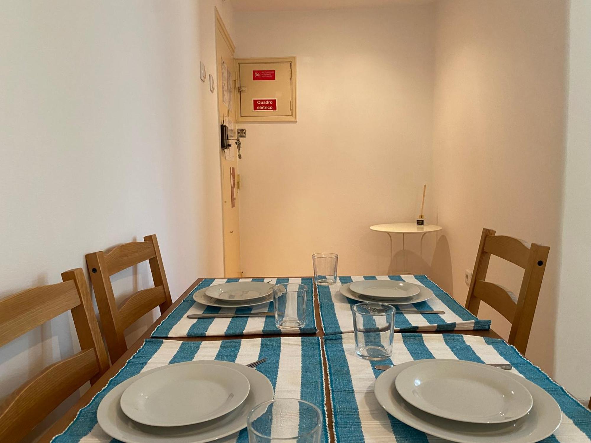 Almada Central Apartment Екстер'єр фото