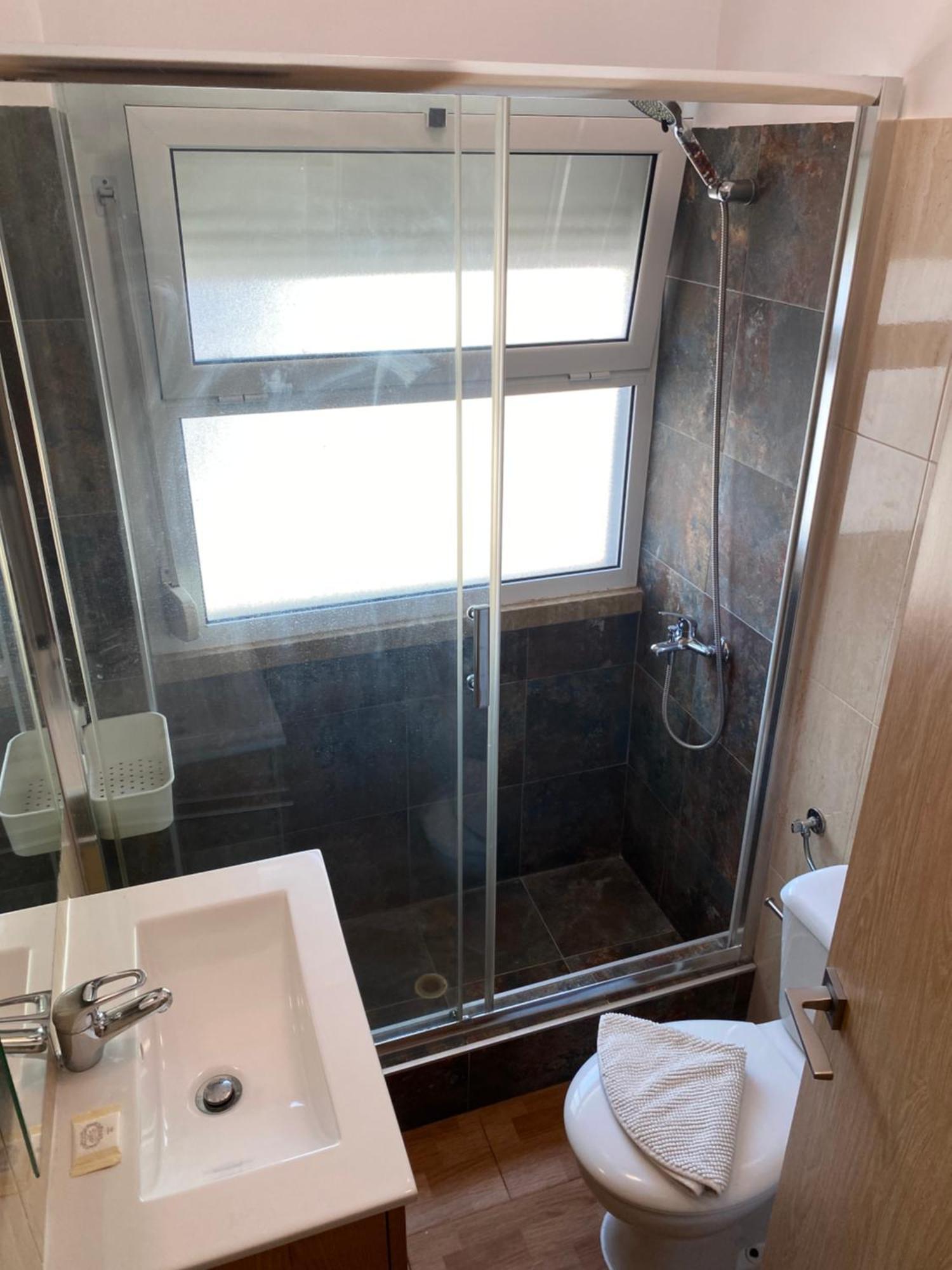 Almada Central Apartment Екстер'єр фото